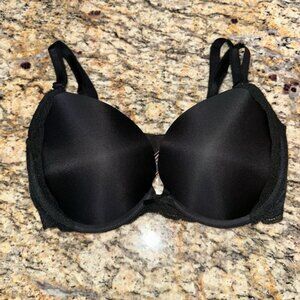 Victoria’s Secret Dream Angels Black Lace Bra 32DD